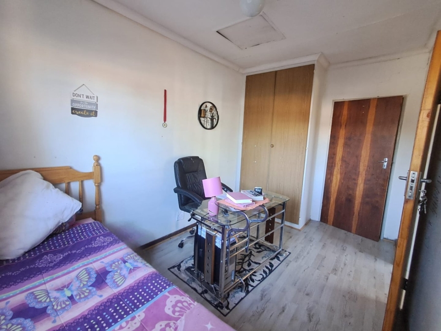 5 Bedroom Property for Sale in Vaalpark Free State